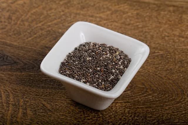 Ile kcal mają nasiona chia? Zaskakujące fakty i wartości odżywcze Ile kcal mają nasiona chia? Zaskakujące fakty i wartości odżywcze
