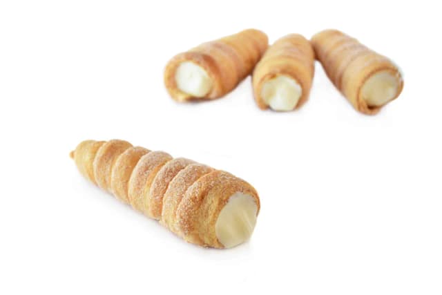 Ile kcal ma rurka z kremem? Zaskakujące różnice w kaloryczności! Ile kcal ma rurka z kremem? Zaskakujące różnice w kaloryczności!