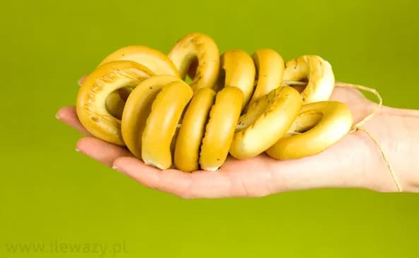 Obwarzanki ile kalorii? Poznaj kaloryczność i wartości odżywcze! Obwarzanki ile kalorii? Poznaj kaloryczność i wartości odżywcze!